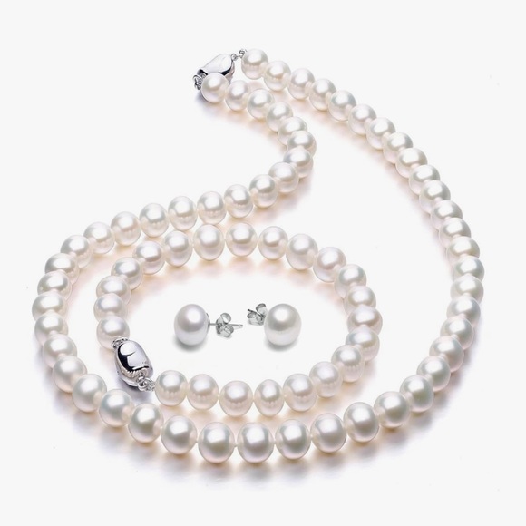 Pearl Necklace, Bracelet, and Earrings Set - Picture 3 of 6